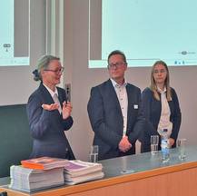 Während der Podiumsdiskussion © 2025 Hochschule Neubrandenburg