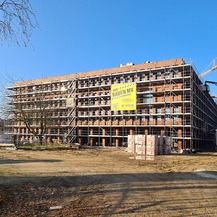 Blick auf die Baustelle des Neubaus Polizeizentrum Neubrandenburg © 2025 SBL Neubrandenburg