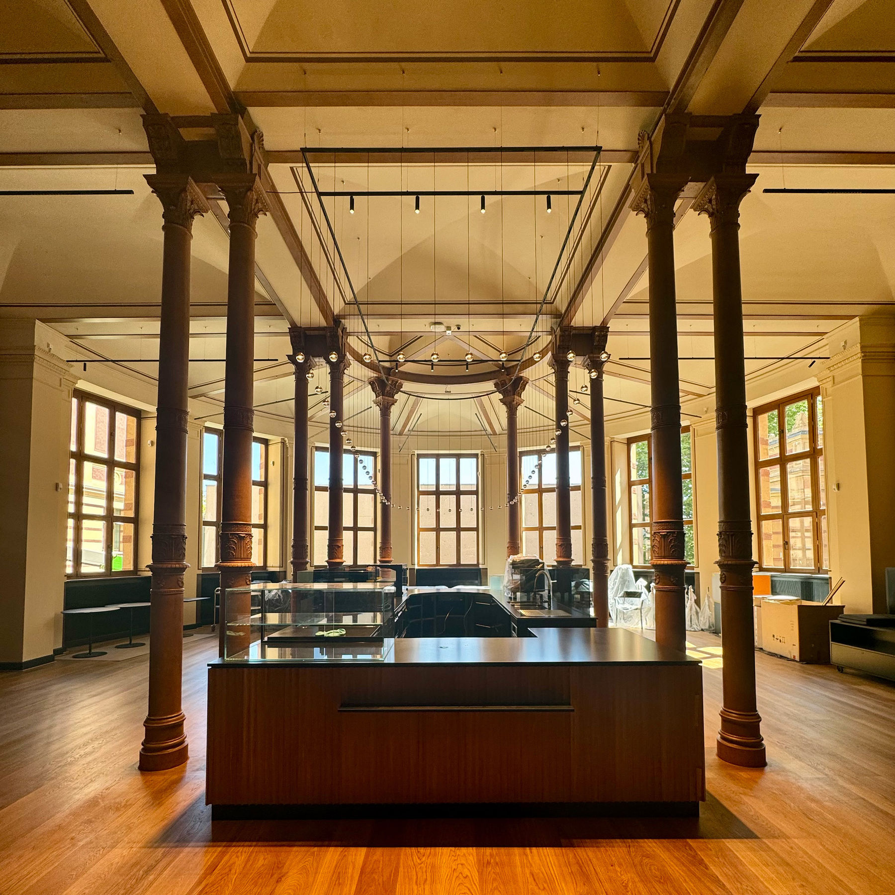 Blick ins Museumscafé mit dem neuen Tresen © 2025 SBL Schwerin