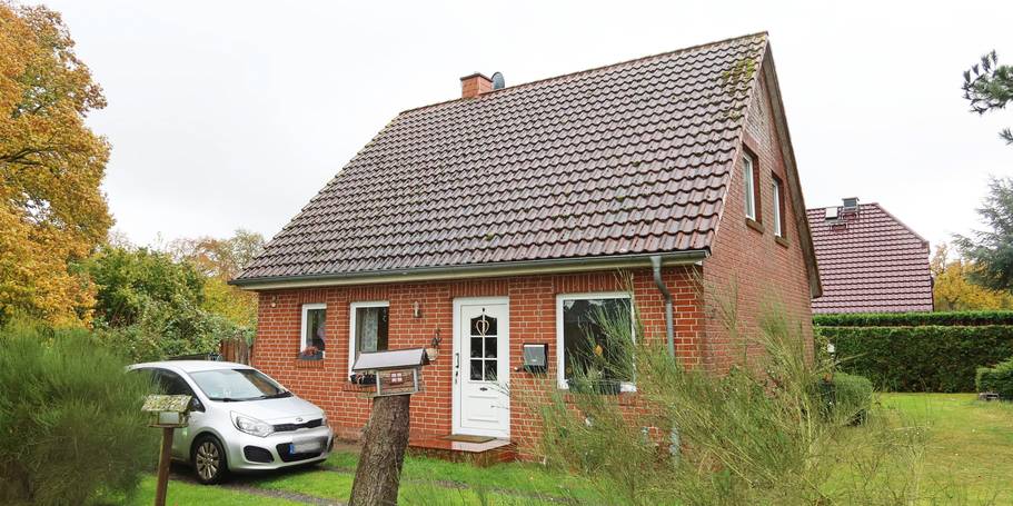 Blick auf das Einfamilienhaus aus nördlicher Richtung © 2025 SBL-MV