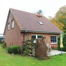 Blick auf das Einfamilienhaus aus südlicher Richtung © 2025 SBL-MV