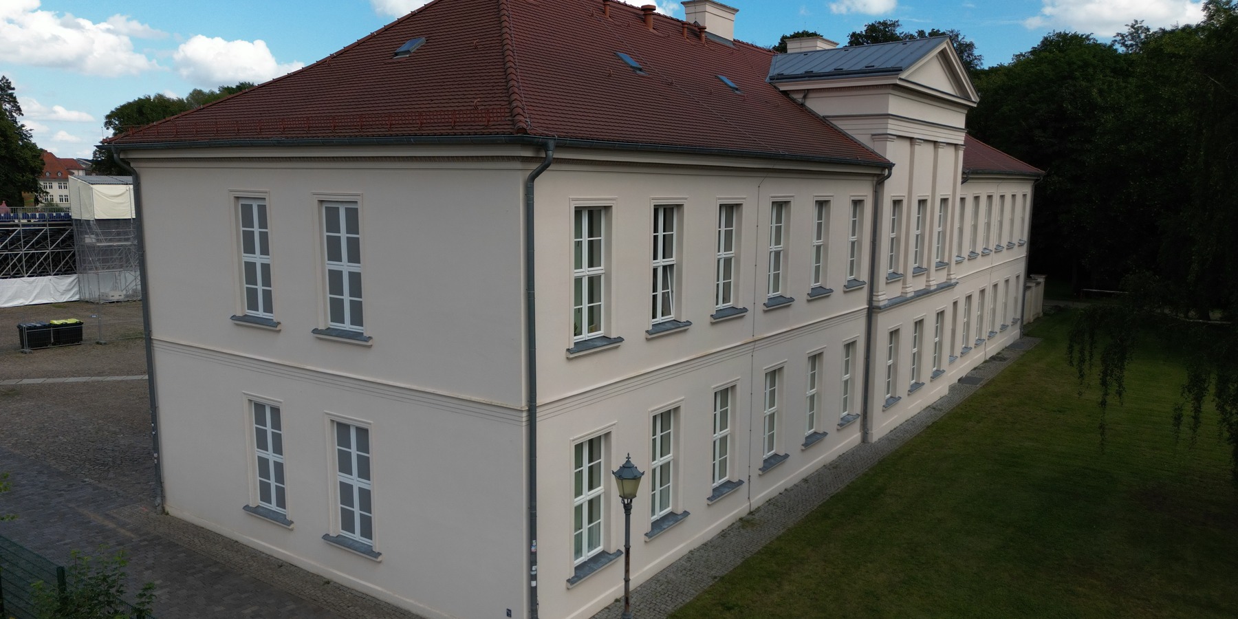 Nordwestansicht - die Giebelfenster sind nur Illusionen. © 2026 Christian Hoffmann (SBL-MV / Finanzministerium MV)