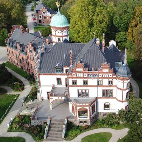 Schloss Wiligrad aus der Luft © 2026 SBL Schwerin