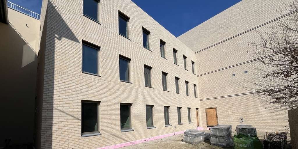 Fassade Ost (Übungsräume) © 2026 Heike Wehrle SBL Rostock