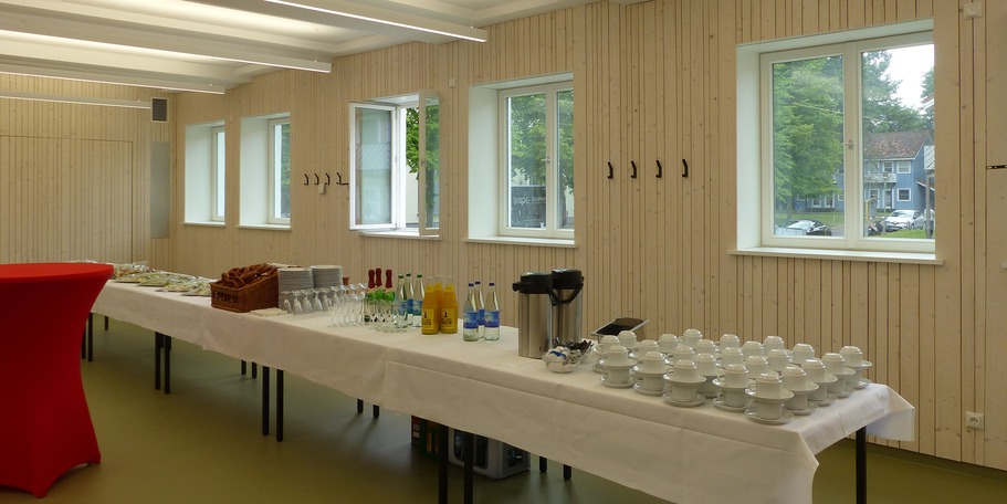 Der Veranstaltungs-/Multifunktionsraum im Erdgeschoss des Altbaus stand für ein anschließendes Get-together zur Verfügung © 2026 SBL Greifswald