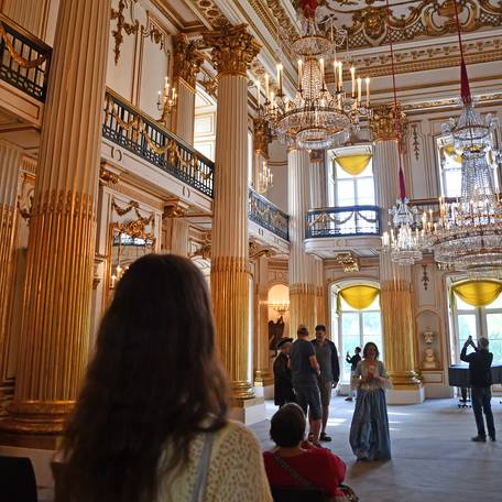 Glanzvoll: Goldener Saal im frisch restaurierten und eröffneten Westflügel des Schlosses. © 2026 SBL Schwerin