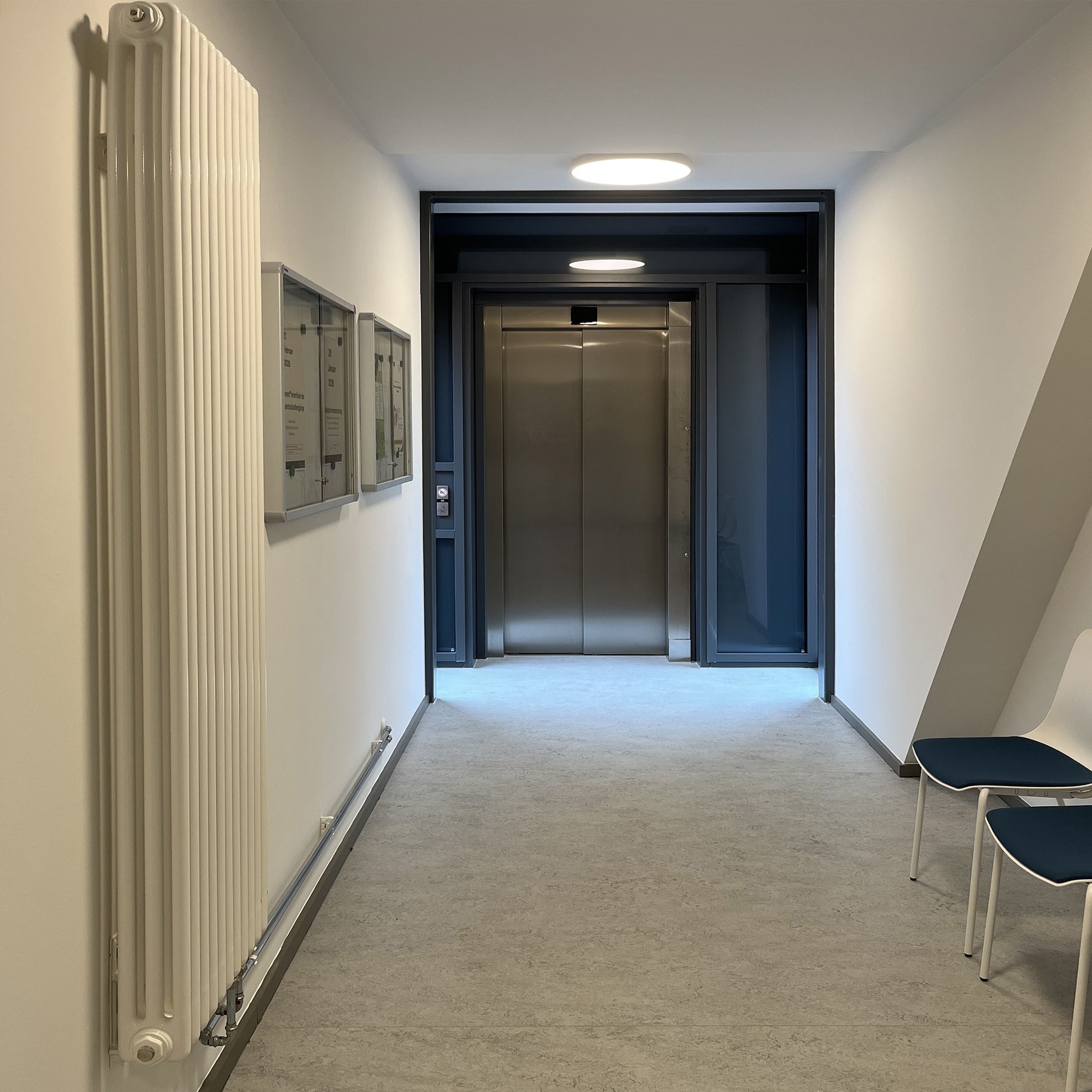 Domstr. 9 - Flur / Aufzug im Dachgeschoss © 2026 SBL Greifswald