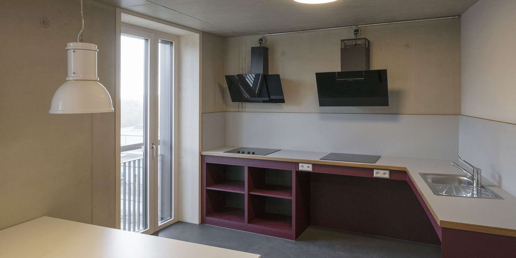 Wohngebäude zentrale Teeküche © 2026 Jan Bitter