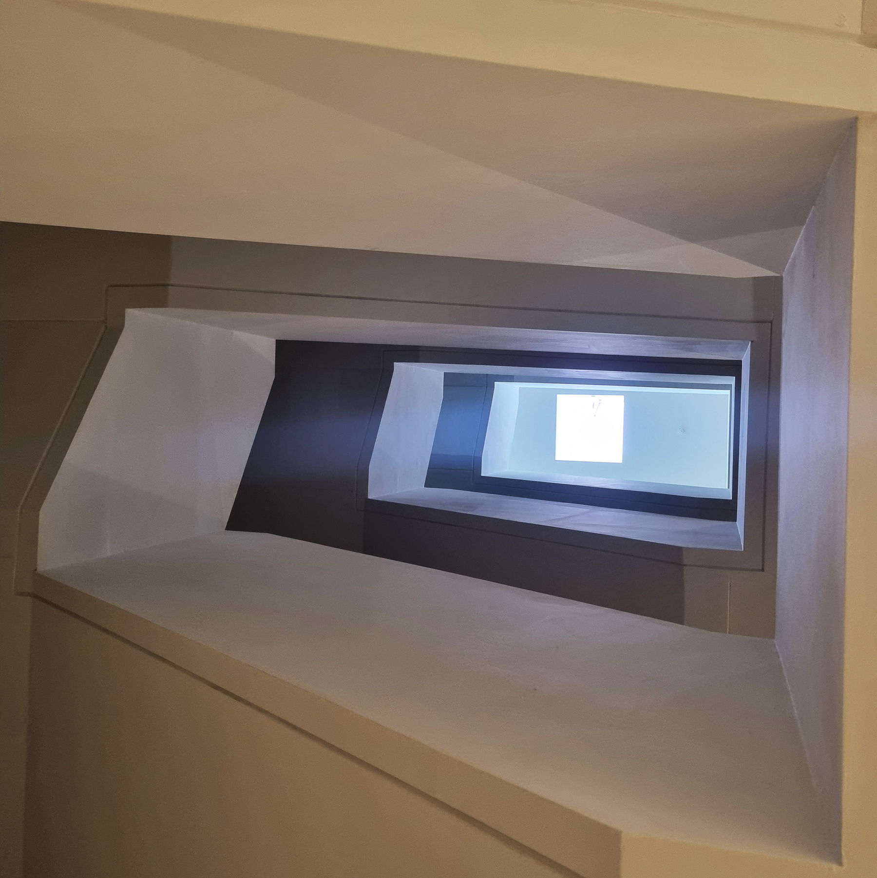 Blick ins Treppenloch mit Oberlicht © 2026 SBL Schwerin
