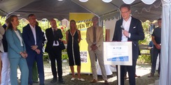 Prof. Dr. Dr. Adrian Schwarzer, Stellvertretender Direktor und Kommissarischer Leiter der Klinik für Innere Medizin C, bei seinem Grußwort © 2026 SBL Greifswald
