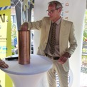 Die Kartusche wird befüllt - Amtsleiter des SBL Greifswald Stephan Aufdermauer © 2026 SBL Greifswald