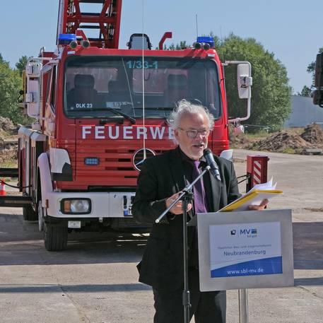 Jens Rott leitet das SBL Neubrandenburg und ist damit für das 50 Millionen Euro umfassende Bauprojekt verantwortlich. © 2026 SBL Neubrandenburg
