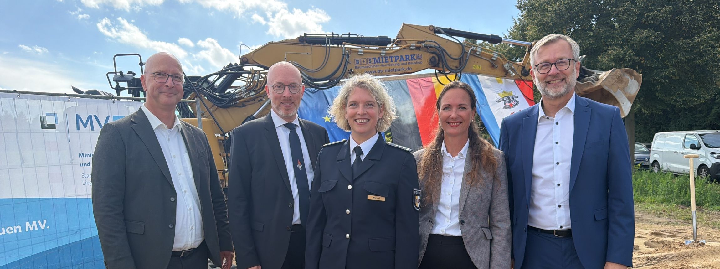 Erster Spatenstich für Polizeineubau in Bad Doberan - unser Team vom SBL Schwerin ©2026 Christian Hoffmann (SBL-MV / Ministerium für Finanzen und Digitalisierung MV)