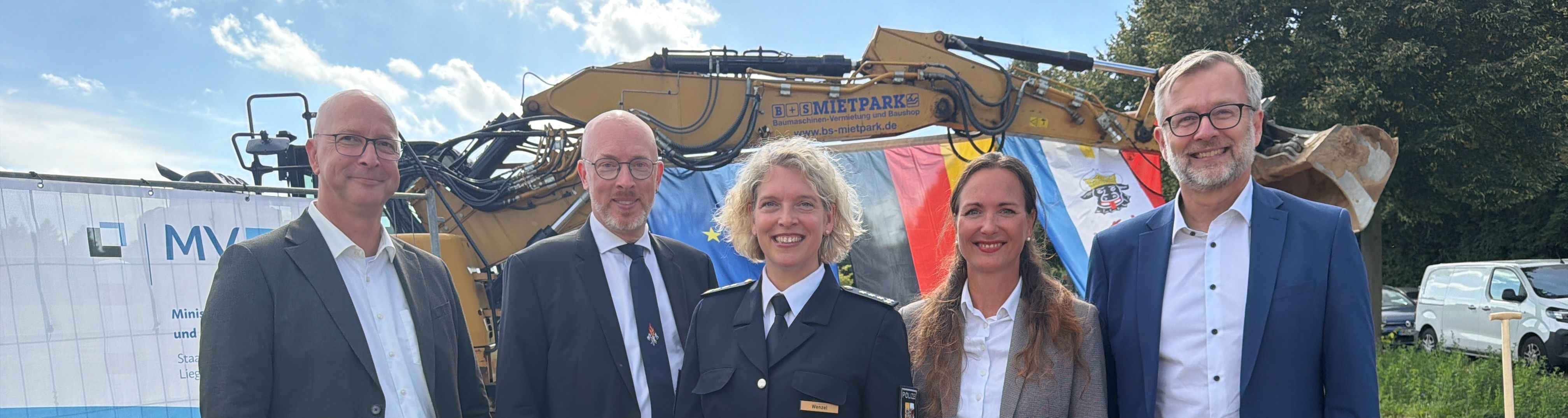 Erster Spatenstich für Polizeineubau in Bad Doberan - unser Team vom SBL Schwerin ©2026 Christian Hoffmann (SBL-MV / Ministerium für Finanzen und Digitalisierung MV)