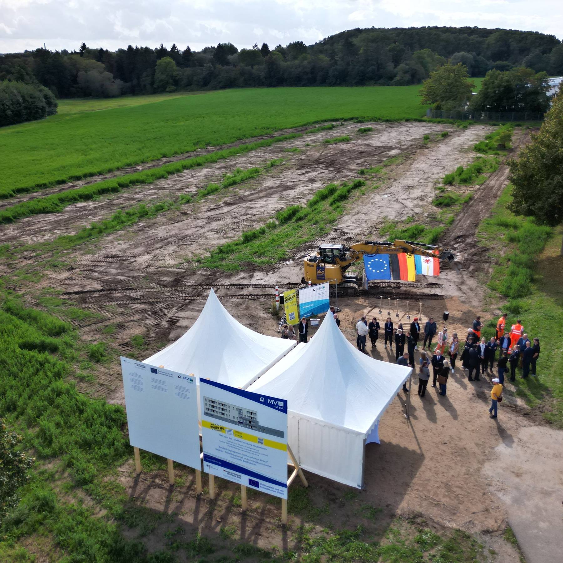 Vorahnung! Das Baufeld wird vorbereitet; die archäologischen Untersuchungen laufen. © 2026 Christian Hoffmann (SBL-MV / Ministerium für Finanzen und Digitalisierung MV)