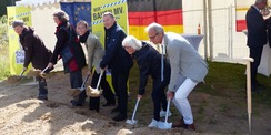 Auch das SBL-Team aus Greifswald ist mit den Spaten aktiv © 2026 SBL Greifswald