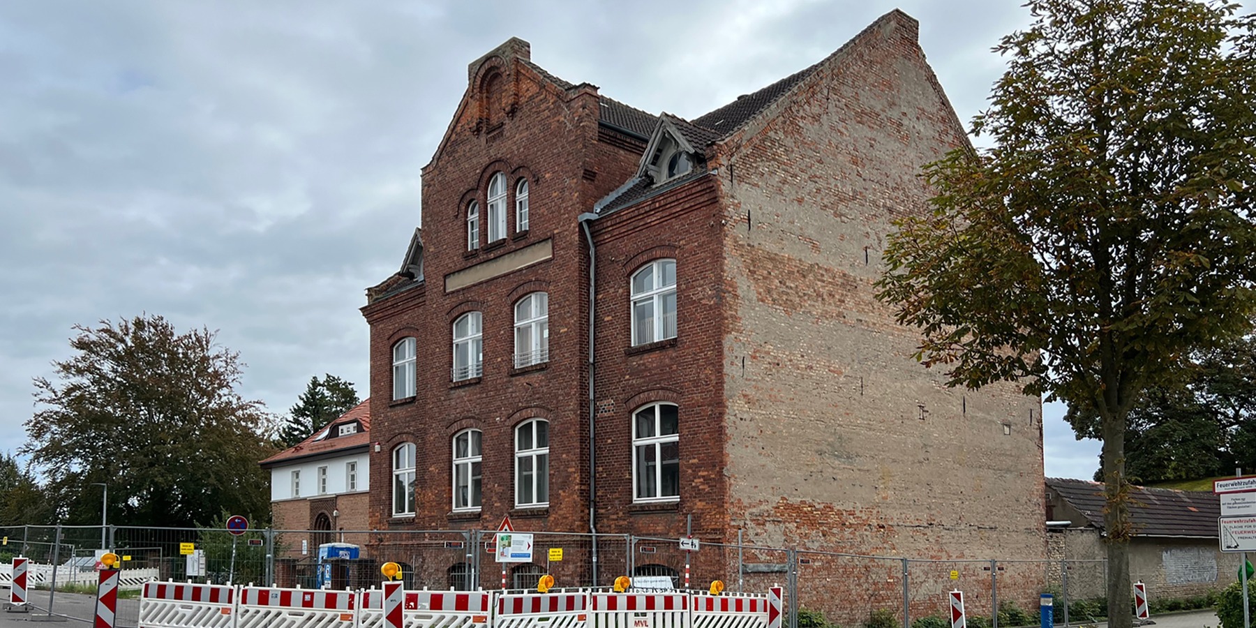 Altbau Soldmannstr. 23 vor der Sanierung - Blick aus Nordwest © 2026 SBL Greifswald